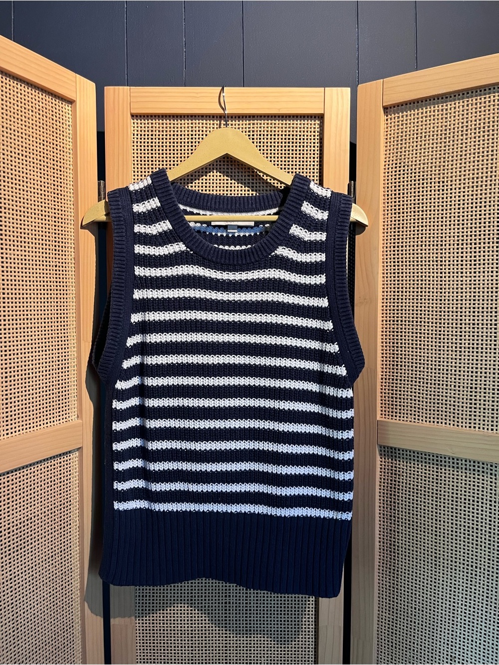 LOFT Women’s L Striped Sweater Vest